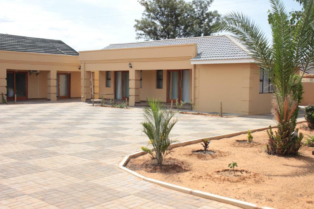 Double L Guest Lodge Palapye Exteriör bild